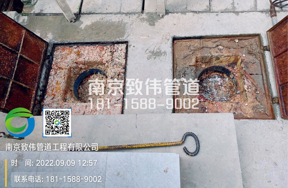 西岗工地食堂隔油池油污清理施工现场